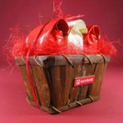 Basket with 3x100g of Tea (green, red & black)    